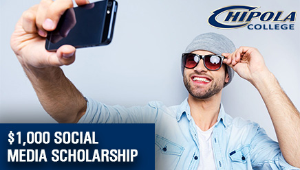 Student taking a selfie, $1,000 Social Media Scholarship.